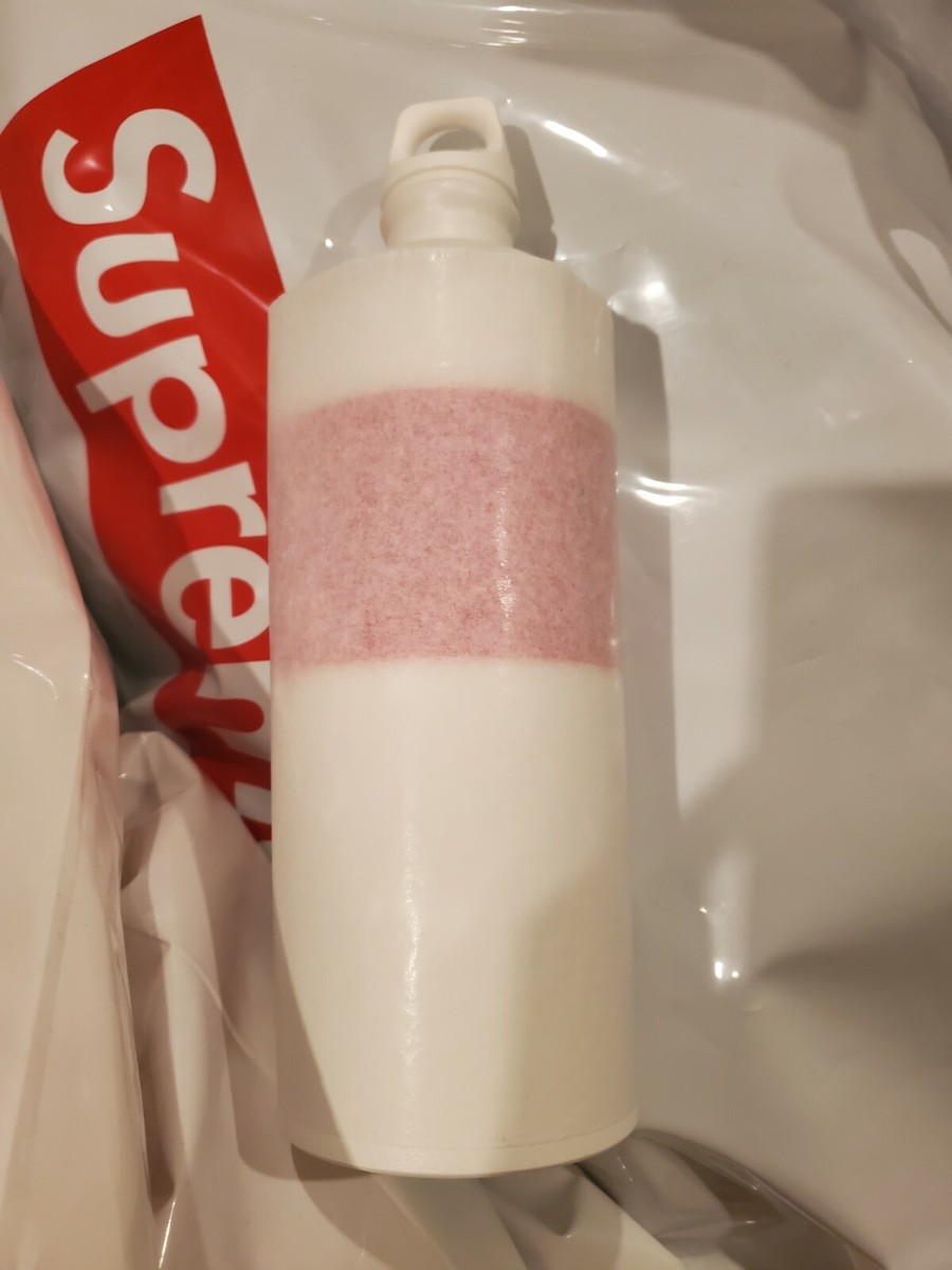 未使用 Supreme SIGG CYD1.0L water bottle Supreme SIGG™ CYD 1.0L Water Bottle (SS19) - $40
