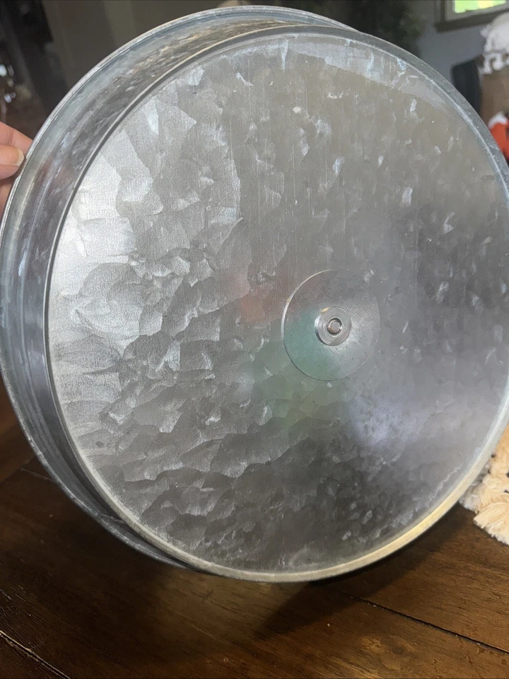 NEW Dolly Parton 2-tier GALVANIZED METAL TRAY RED SIGNATURE BUTTERFLY DOLLAR GEN - Image 4 of 4