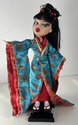 Bratz World Collector's Edition Tokyo Japan Kumi Doll No Box Or Accessories