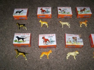 MARX CERAMIC LIKE DOG.....11 ITEMS