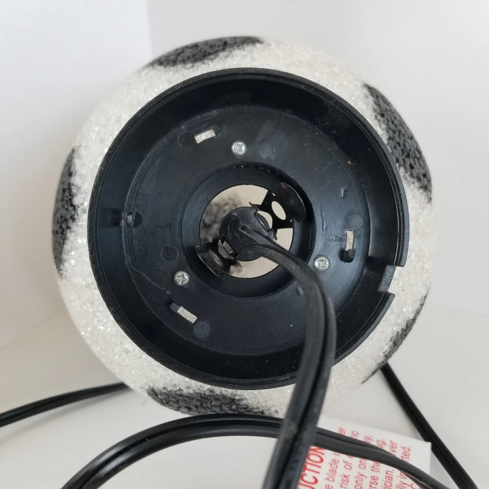 Lâmpada noturna bola de futebol infantil plástico resina interruptor liga/desliga esportes - Imagem 3 de 4