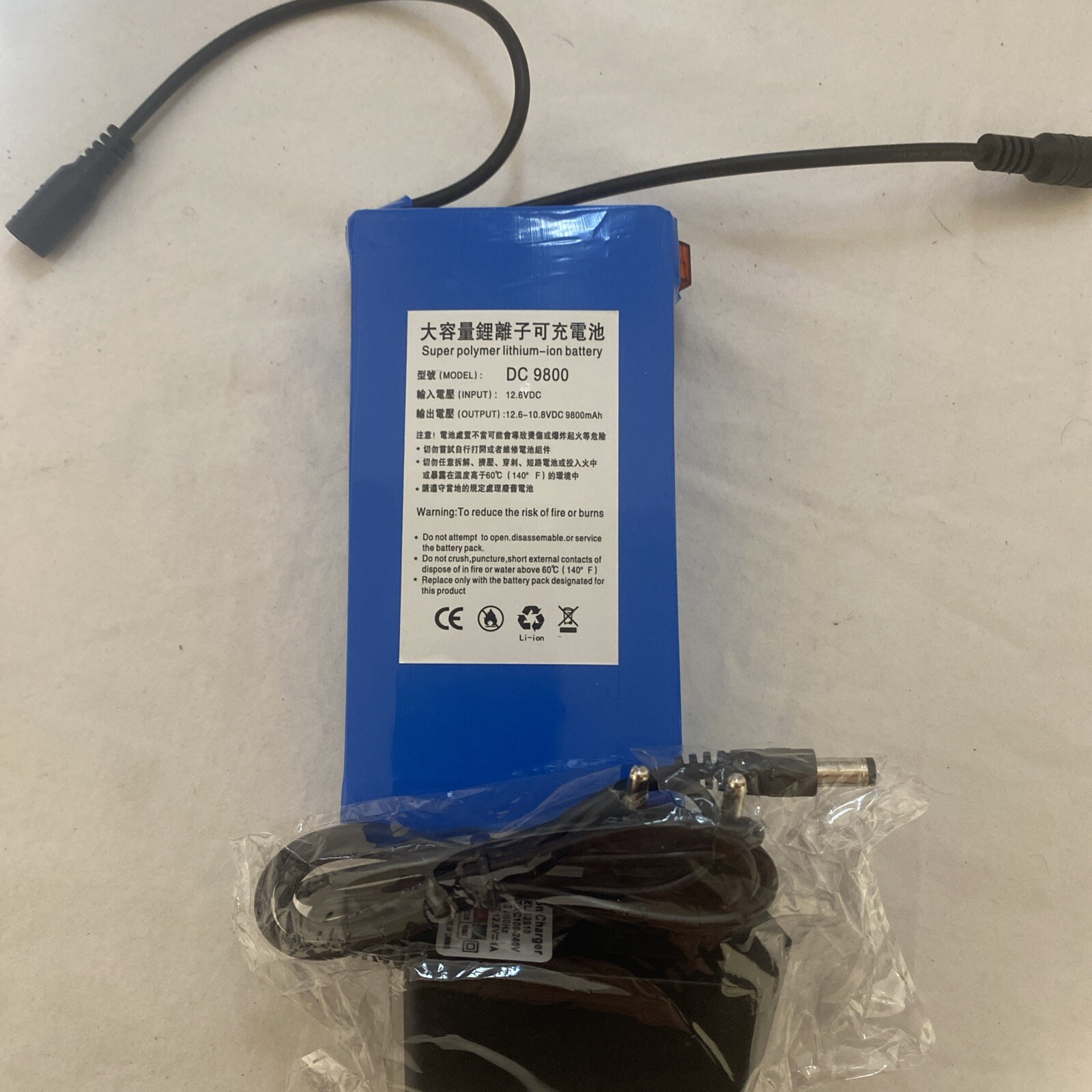 Super Polymer Rechargeable Li-ion Battery Pack DC12V 9800mAh DC1298A w Charger J