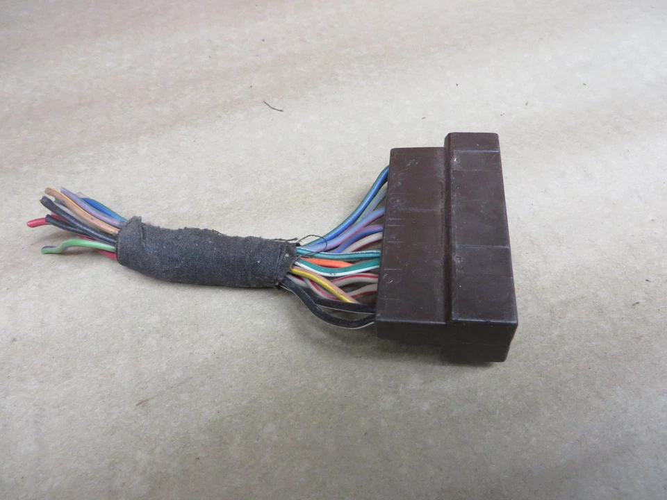 CONECTOR PIGTAIL LINCOLN MARK VII CABEÇA DE CONTROLE CLIMÁTICO marrom tipo II fabricante de equipamento original - Imagem 2 de 4