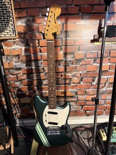 Fender Vintera II 70s Competition Mustang Sherwood Green Metallic NEUWERTIG