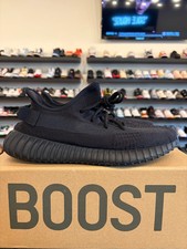 Adidas Yeezy 350 V2 Onyx Size 11.5 Pre-Owned HQ4540 Triple Black