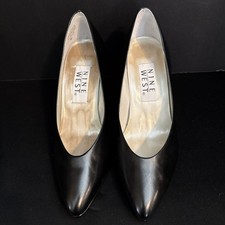 Nine West Black Leather Pumps Size 6 M