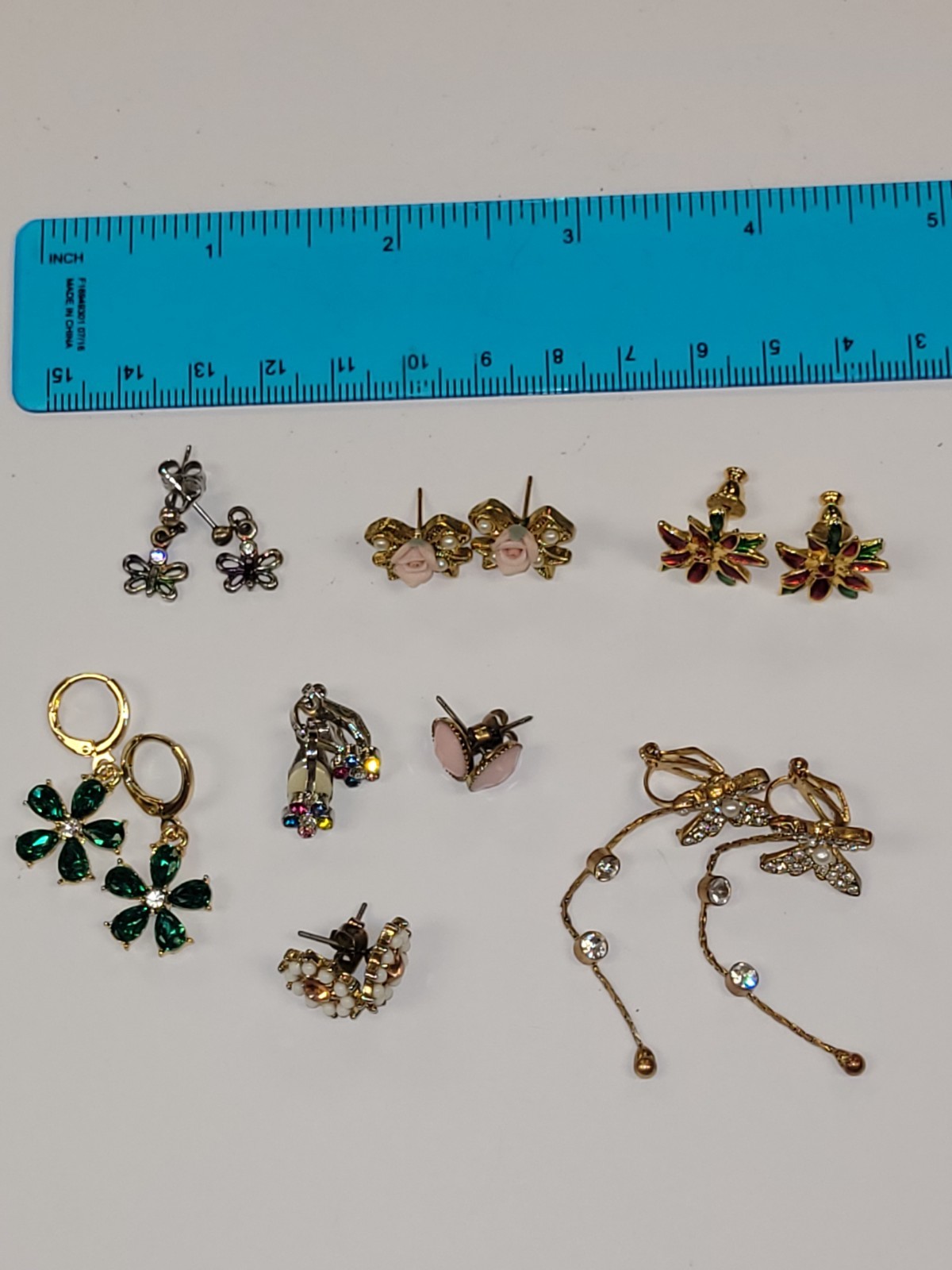 Mixed Lot 8 Pairs Dangle Stud Drop Earrings Gold Tone Silver Tone Rhinestone