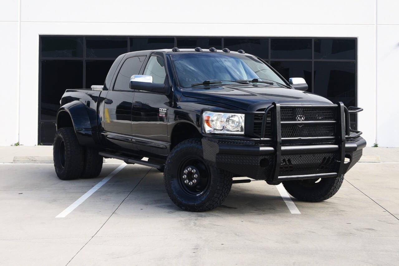 2008 Dodge Ram 3500 SLT 4x4 4dr Mega Cab 6.3 ft. SB DRW Pickup