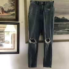 American Eagle Blue Distressed Mom Jeans Women  s Sz 0 A2920