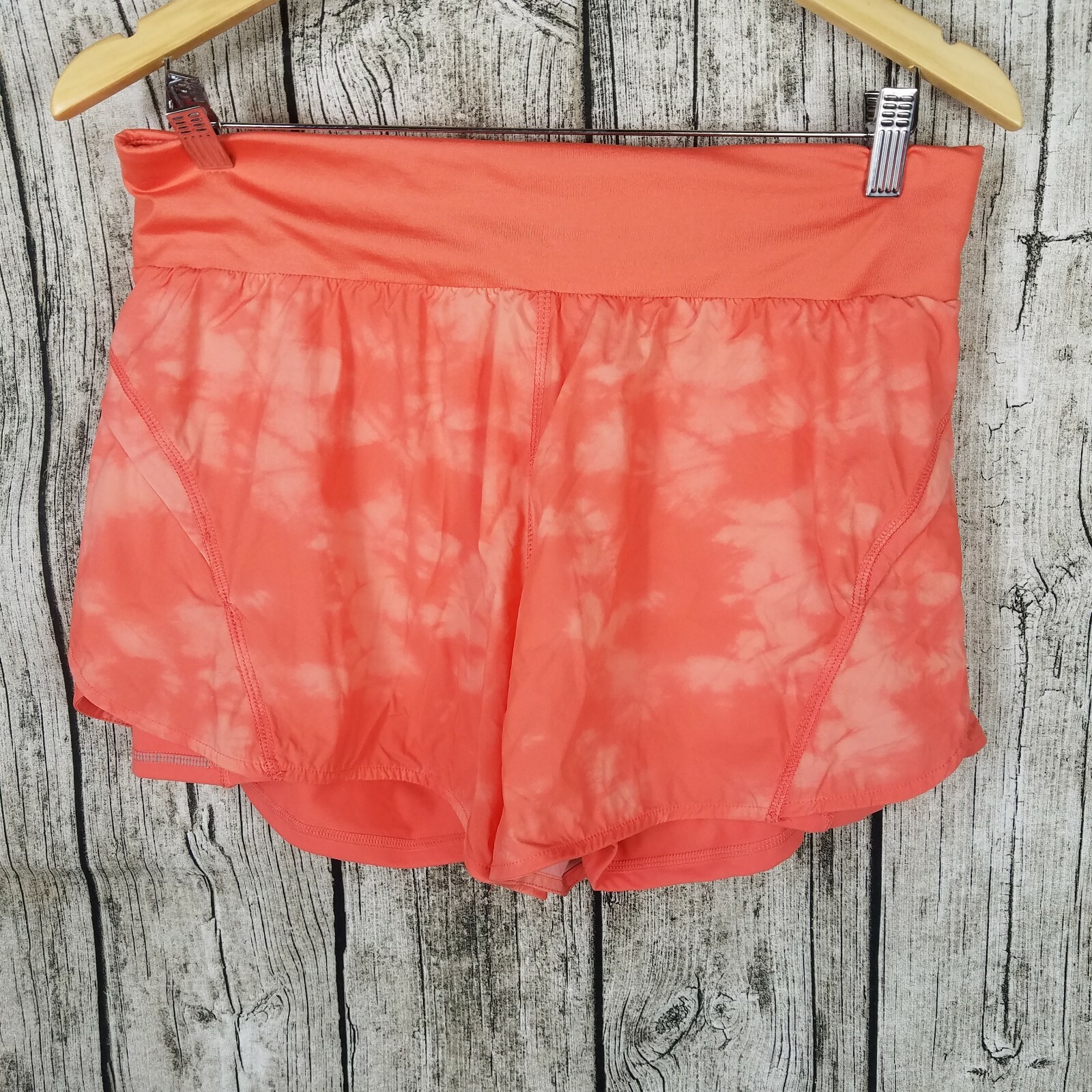 fabletics Athletic Shorts Size Large - image 1