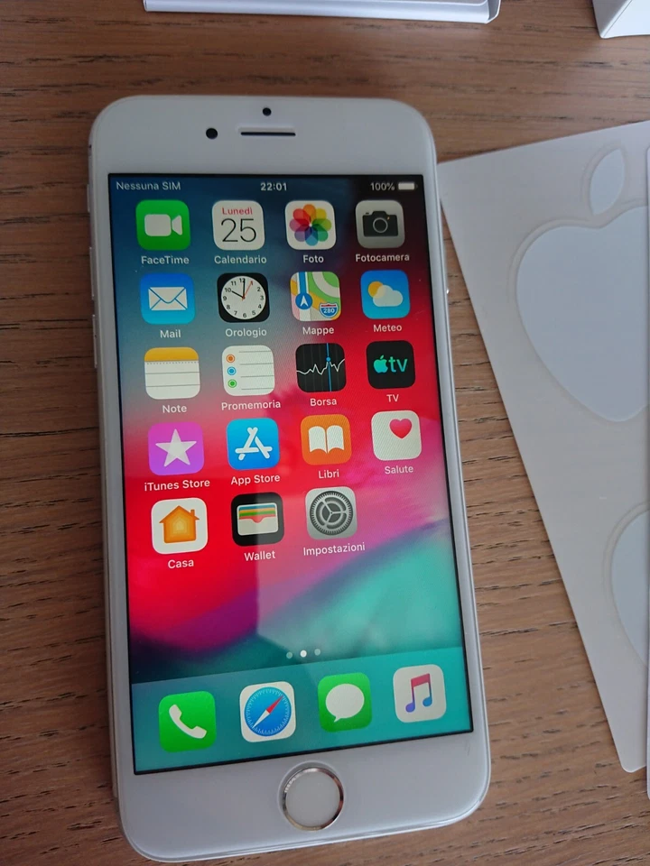 Apple iPhone 6 Silver 16gb In Scatola Con Accessori  - Immagine 3 di 4