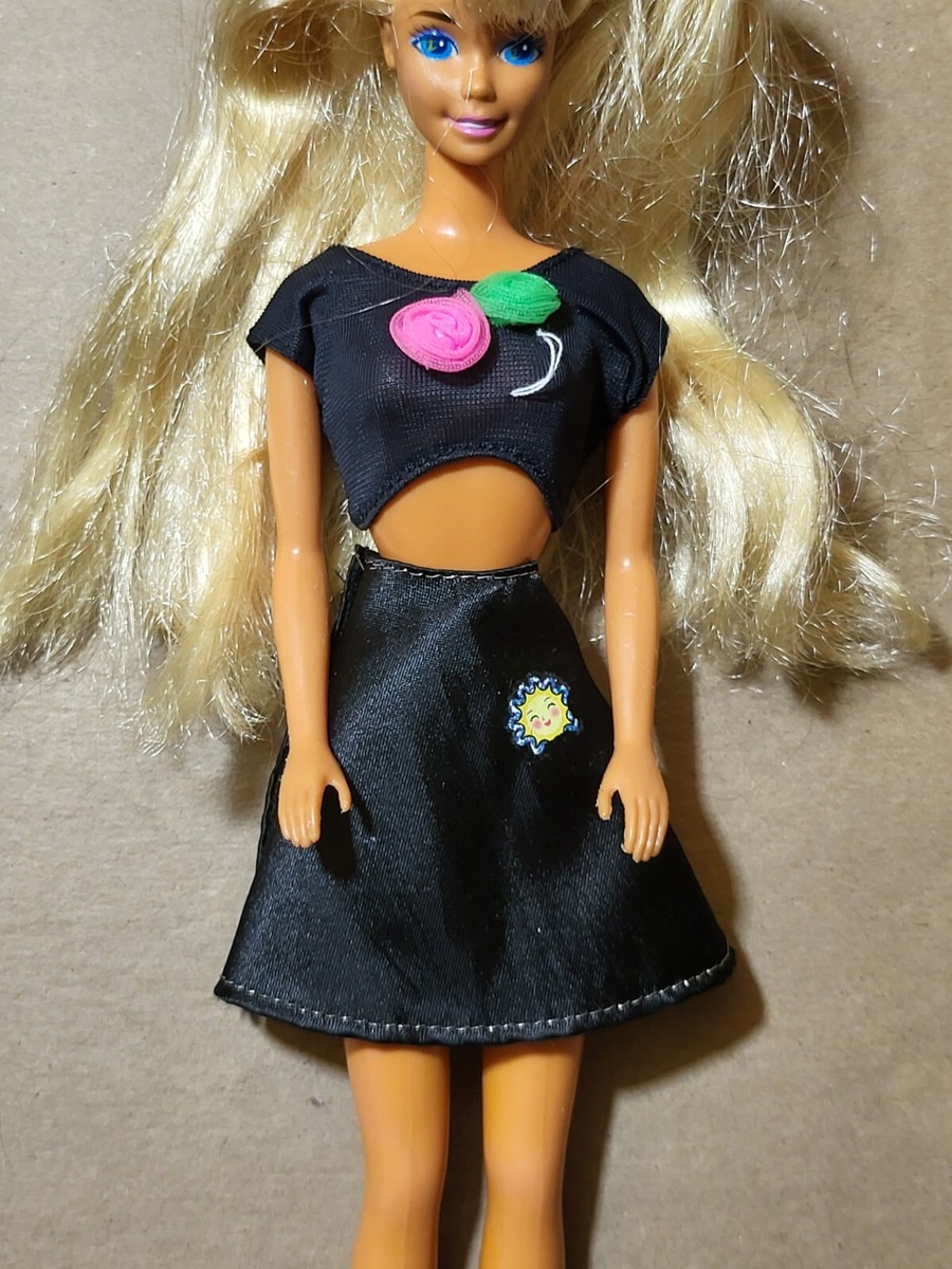 1989年バービーBarbie ヴィンテージ 黒人ブラック　フィギュアスケート Vintage 1989 Mattel Dance Club Barbie Doll Different Dress Black