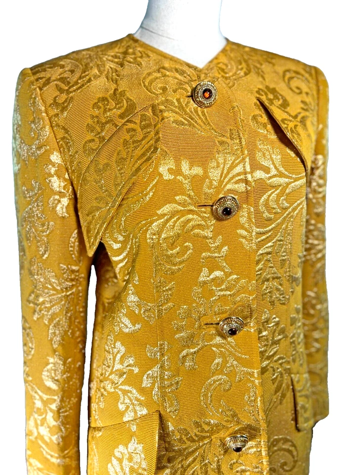 Valentino Boutique Gold Damask Jacket Skirt Size 12 - Image 3 of 4