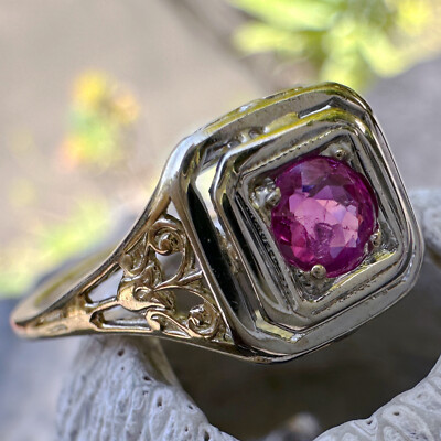 Edwardianischer Stil 18K Gold Gr. 5,5 Verlobungsring mit beschädigtem rosa Rubin, 2,1 g