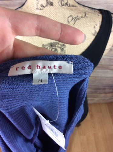 Red Haute Women’s Medium Blue Chambray Long Sleeve Henley Top Button Back $34.99 - Picture 7 of 8