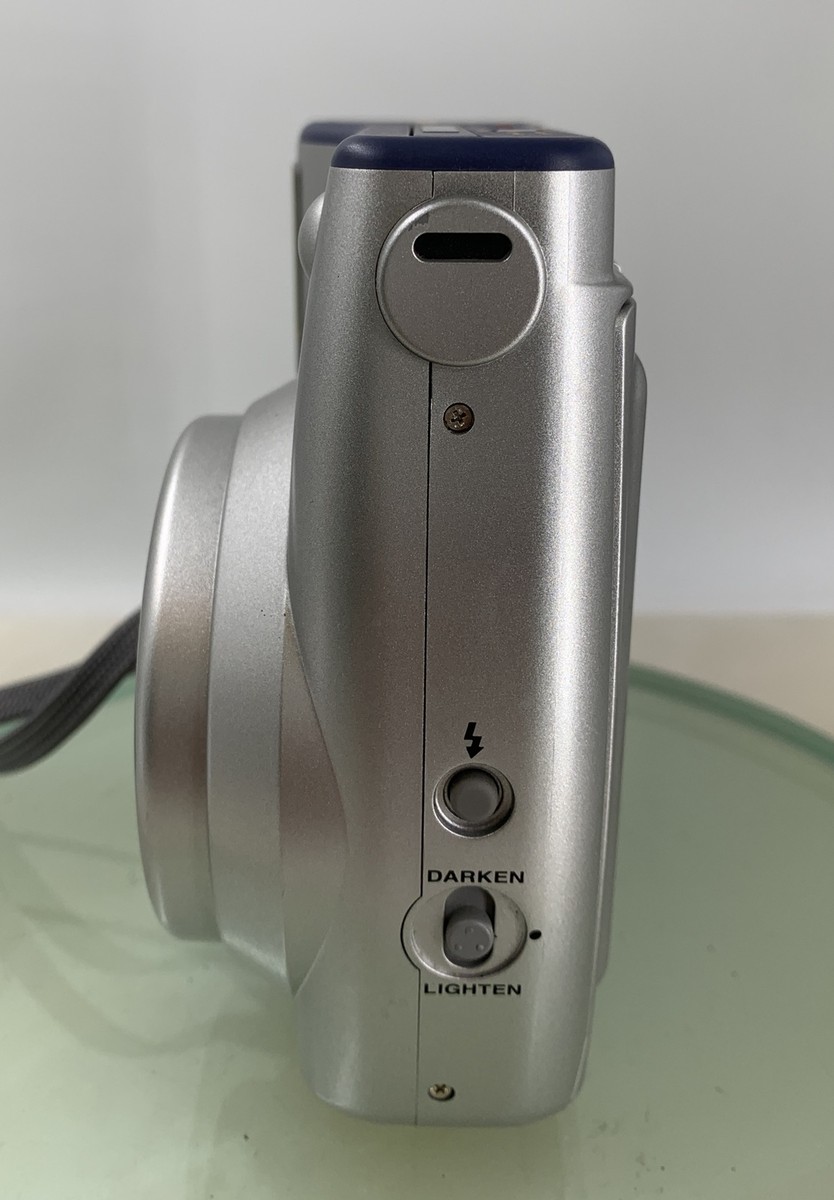 Fujifilm Instax Mini シルバー コンパクトカメラ Fujifilm Instax Mini 10 Instant Photo Camera - SILVER - TESTED