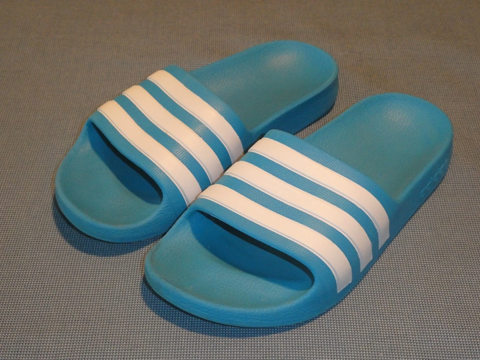 SANDALI ADIDAS ADILETTE AQUA SLIDES BLU BIANCHI A RIGHE BAMBINI RAGAZZE TAGLIA 1K
