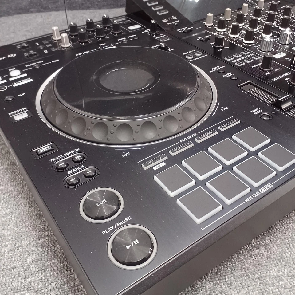 Pioneer DJ XDJ-XZ Professional All-in-One DJ System - Black with Original Box - Image 2 of 4