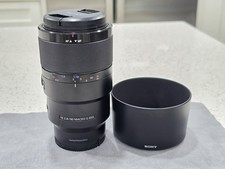 Sony FE 90mm F/2.8 Macro G OSS lens