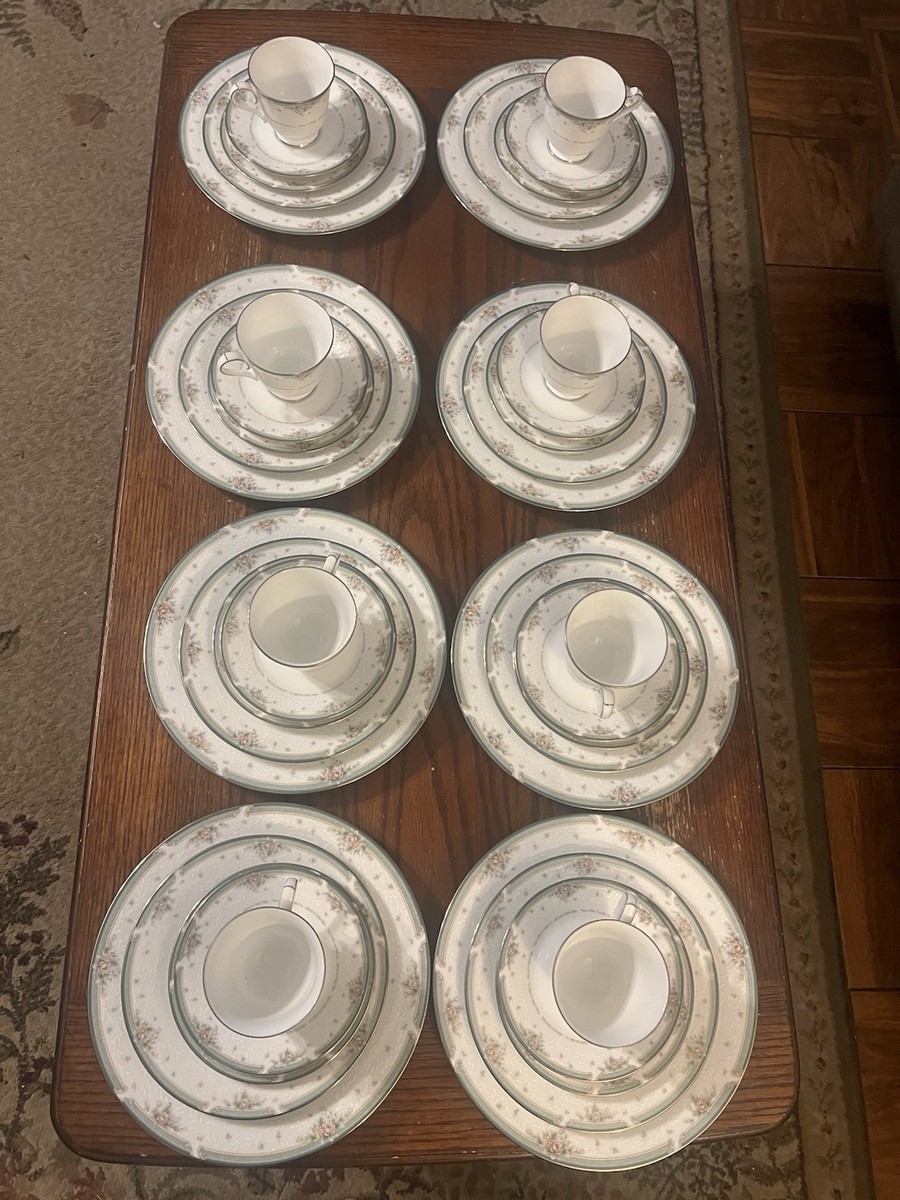 Noritake Greenbrier China Set #4101 Set For 8 Brand New