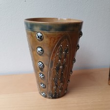 Doulton Lambeth Steingut Becher Vase 1878. Kunsthandwerk. Jugendstil. Gothic