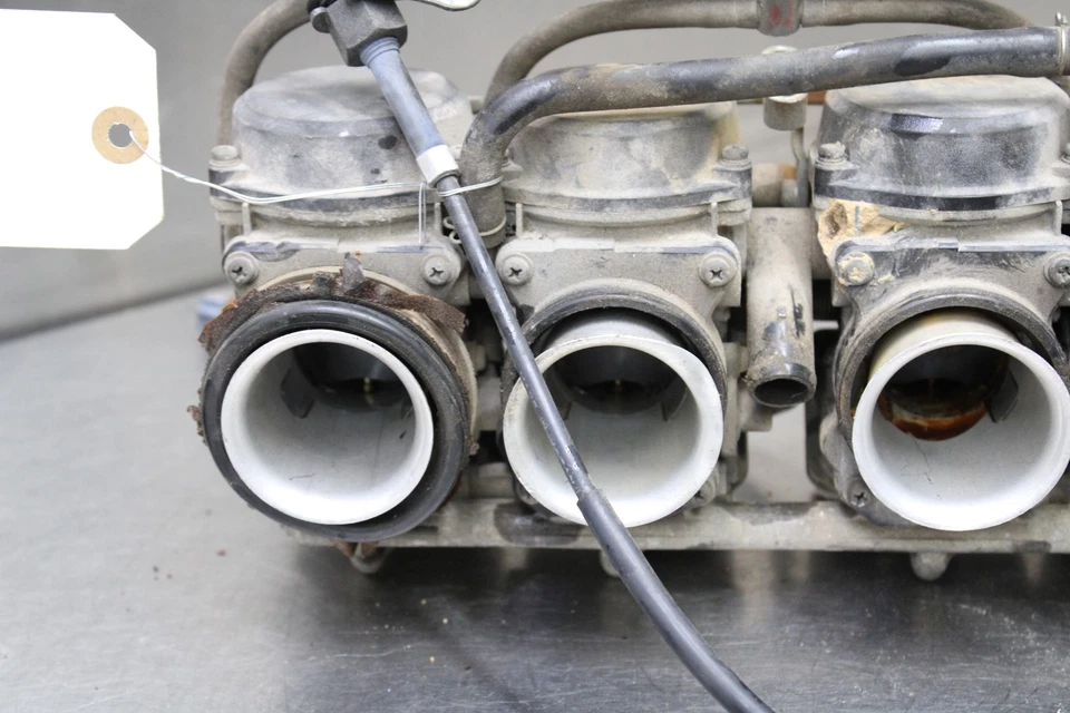 93-95 HONDA CBR900RR 900RR CARBS CARBURETORS FOR PARTS  Foto 2 de 4