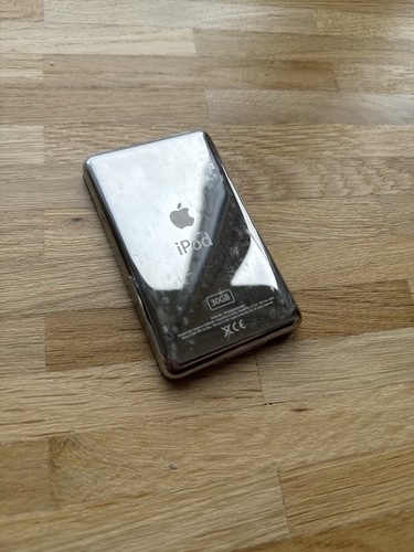 iPod Classic 5.5 30GB, Original-Zustand - Bild 2 von 4