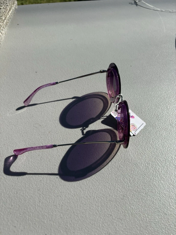 Gafas de sol redondas brillantes moradas  Foto 3 de 4