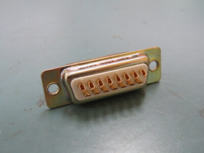Cinch  DA15P Qty of 5 per Lot Connector d-sub str plug stamped contacts solder c