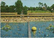 Berlin AK WannseeStrandbad Badeg&auml;ste Ansichtskarte