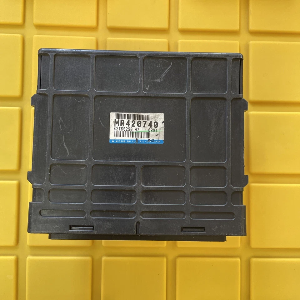 Mitsubishi Mirage 1998 computadora de transmisión TCM MR367263 Foto 3 de 4