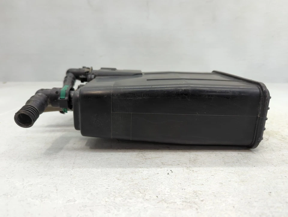 Toyota Camry 2014 bote de carbón de vapor de combustible B4V9U Foto 2 de 4