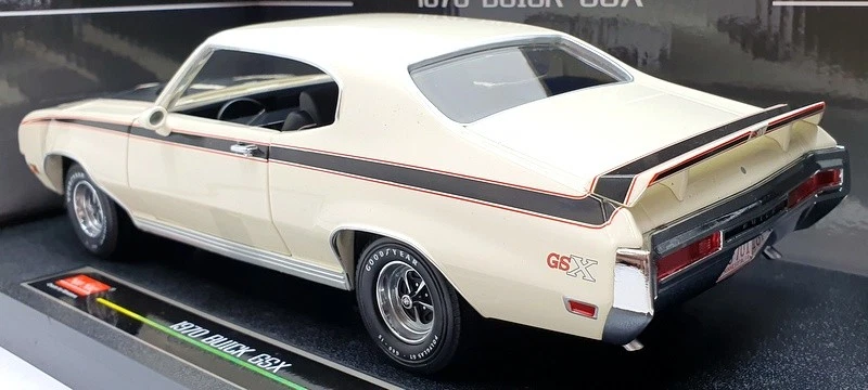 Sun Star AC 1/18 escala 5701 - 1970 Buick GSX - Apollo blanco Foto 2 de 4