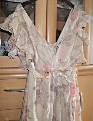 H&M romantisches Maxikleid Gr. 40 beige/mehrfarbig Viskosel/Polyamid gefütttert