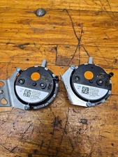 2Goodman Amana Gas Furnace OEM Air Pressure Switch B1370142  0130F00504  0.60"WC