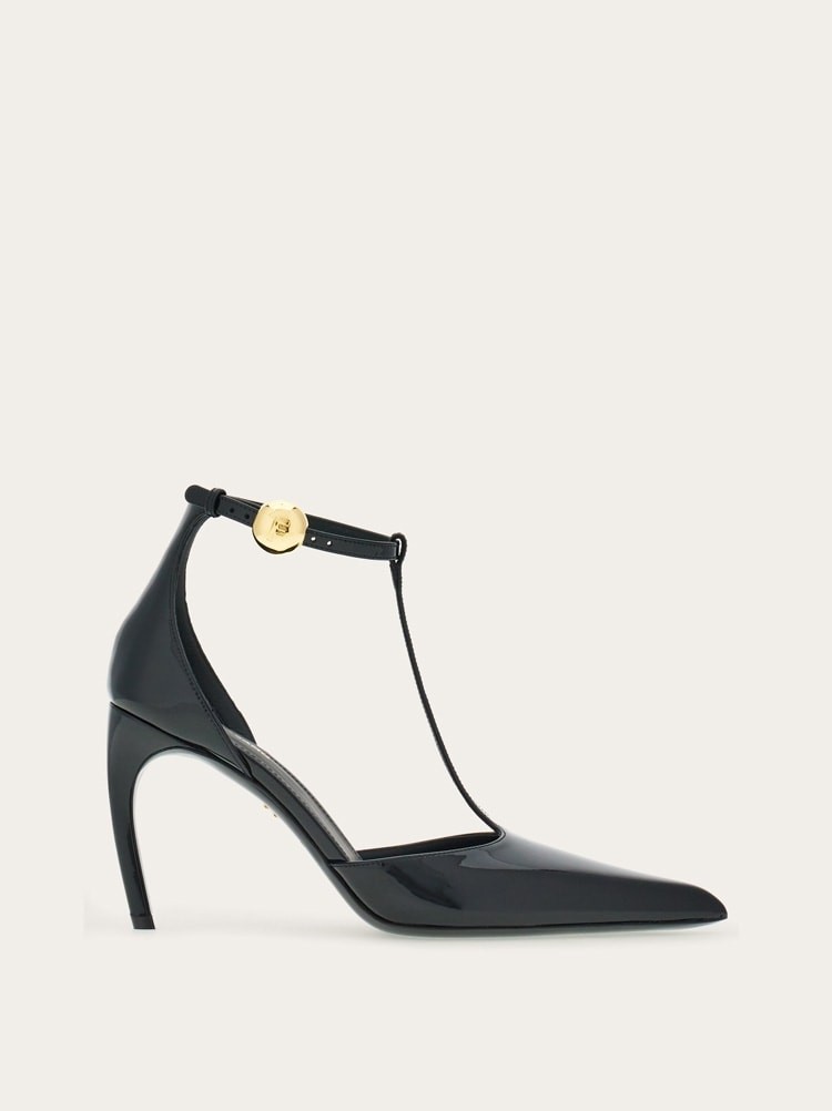 FERRAGAMO WOMEN'S BLACK PATENT LEATHER SHOES MSRP $1090