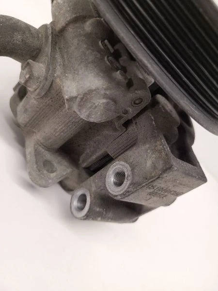 2011 11 JEEP GRAND CHEROKEE 3.6L Power Steering Pump 68068640AB - Image 3 of 4