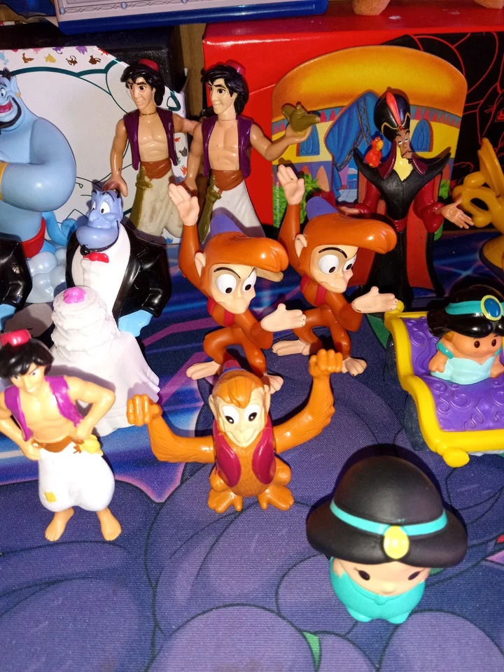 Disney Aladdin Blu-ray + Lote Figuras Genio, Aladdin, Jasmine, Jafar Foto 3 de 4