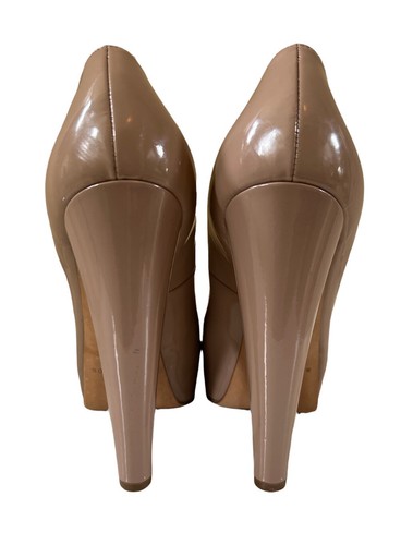 Brian Atwood Nude Patent Leather Almond Toe Platform Maniac Pumps Size 39.5 - Picture 7 of 11