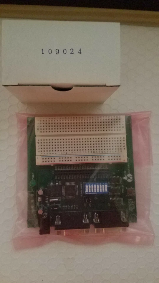 CMS-8GP32 Development Microcontroller MC68HC908GP32 NEW - Image 2 of 4