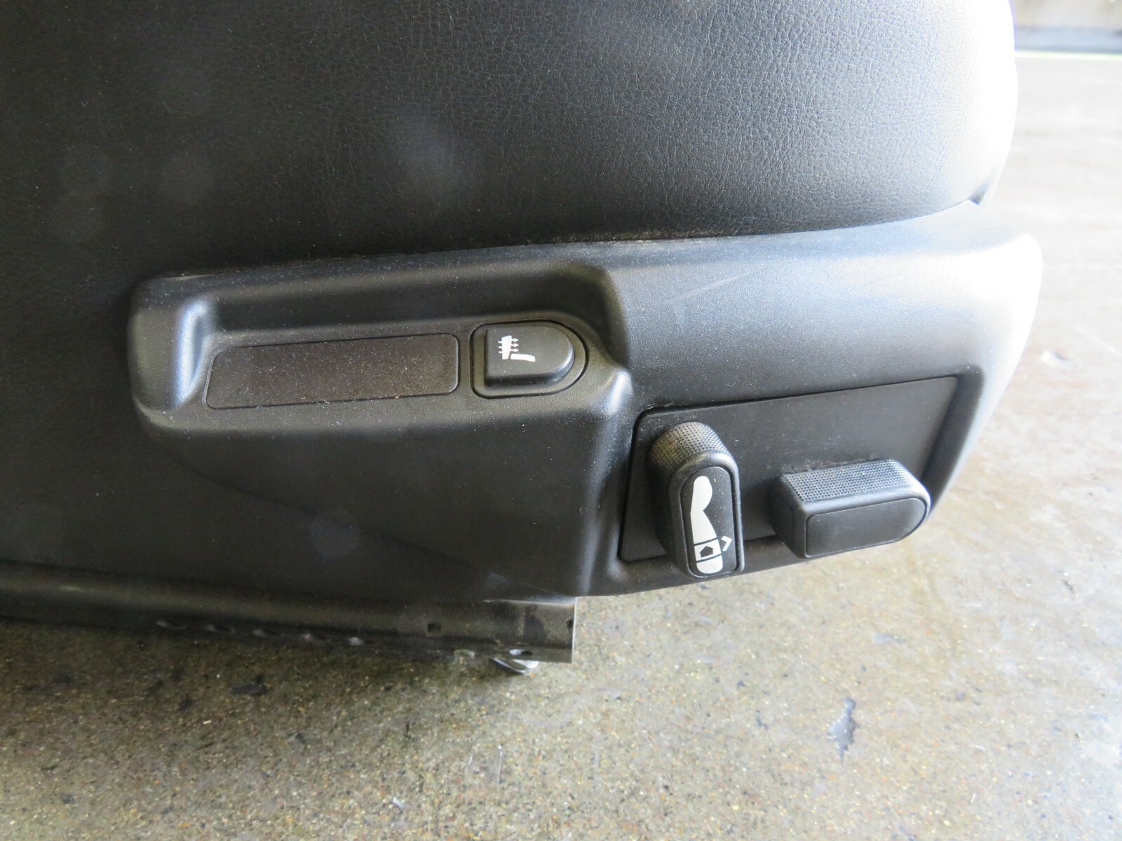 Maserati Gransport, RH, Right, Front Seat, Black, Used, P/N 98245