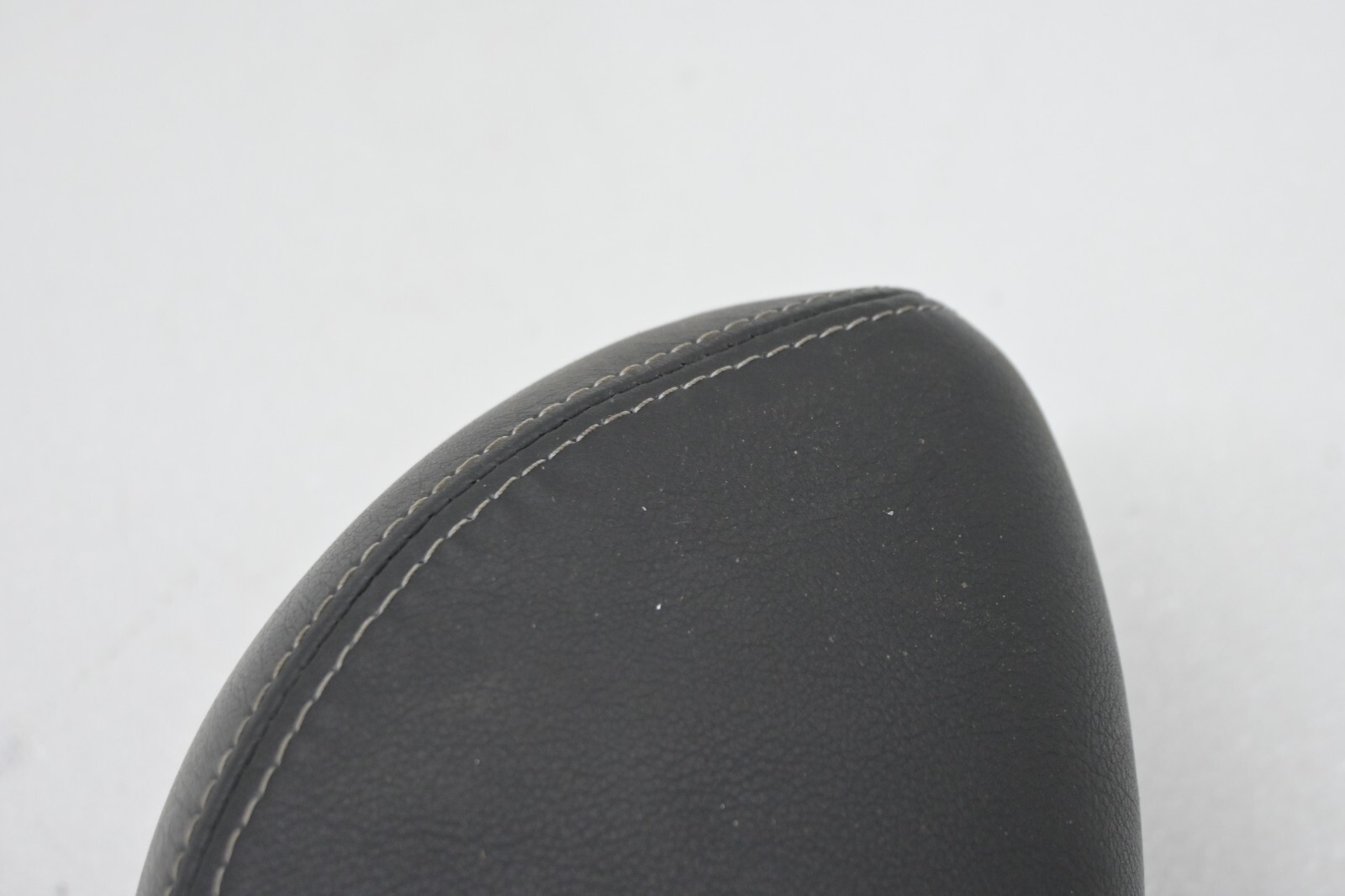 Maserati GranTurismo 2008-2017 RIGHT Headrest