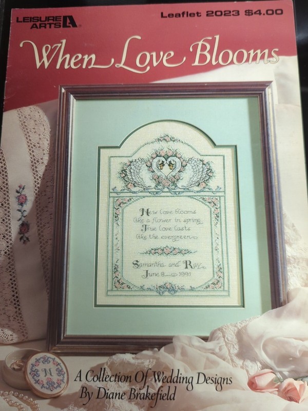 Leisure Arts Cross Stitch Pattern Leaflet 2023 When Love Blooms Diane Brakefield