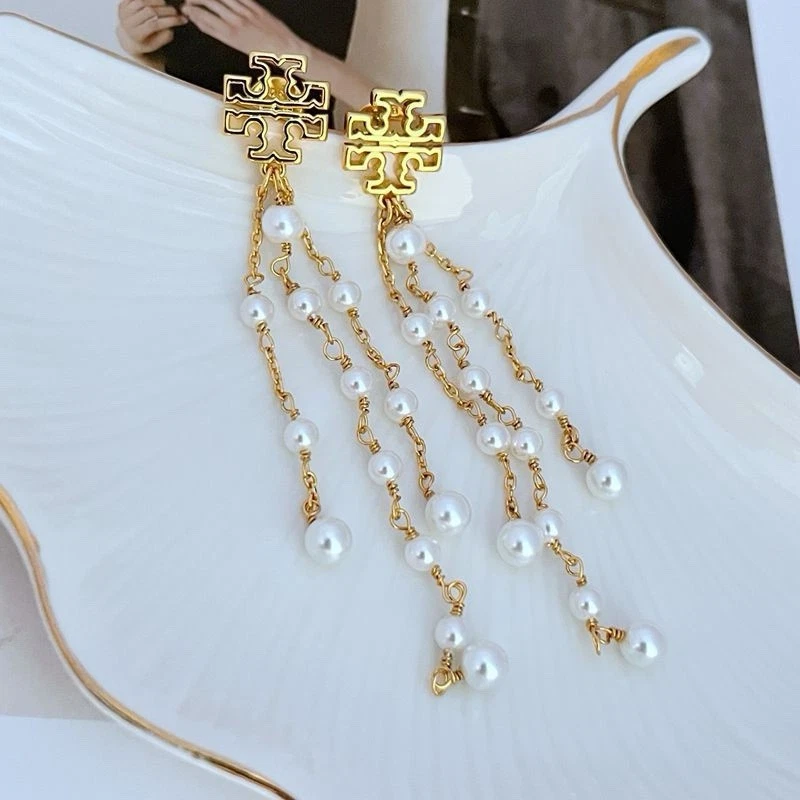 Pendientes colgantes de perlas con logotipo de Tory Burch🤍💛3,2 pulgadas Foto 2 de 4