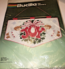 82331 new vintage Bucilla Joy Bears Felt Wall Hanging Kit christmas 14x22 crafts
