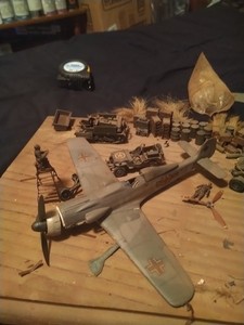 Broken diorama with FW190 C-0 American capture LOOK !!