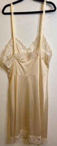Vintage LORRAINE Nylon Full Slip Dress Nude Lace Hem Vneck Fairy Pixie Size 34 - Picture 3 of 5
