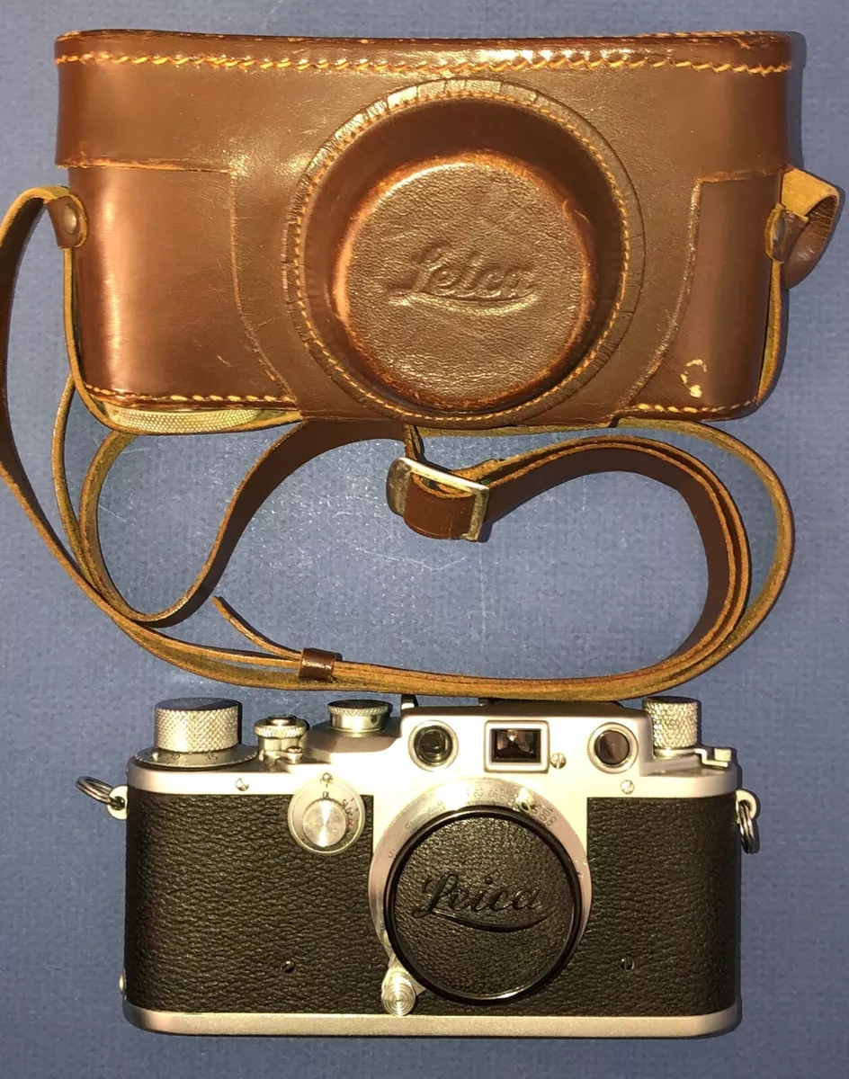 Vintage Leica D.R.P. Ernst Leitz Wetzlar 35MM Rangefinder Camera. Original  Case.