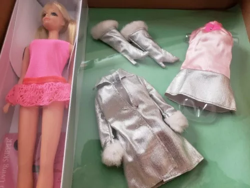 Vintage Barbie/PJ #1588 Sears Swingin in Silver Gift Set 1970  HTF
