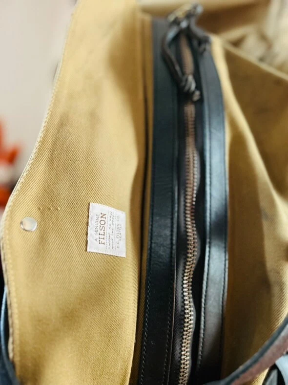 Filson Wheeled Duffle Travel Bag Rugged Twill X-Large Style 284 Ykk Zipper USA - Image 4 of 4